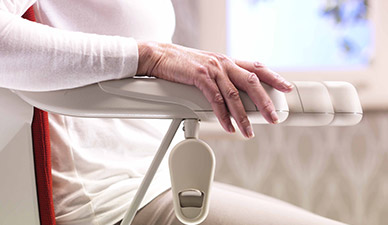 silla elevadora reposabrazos extensibles